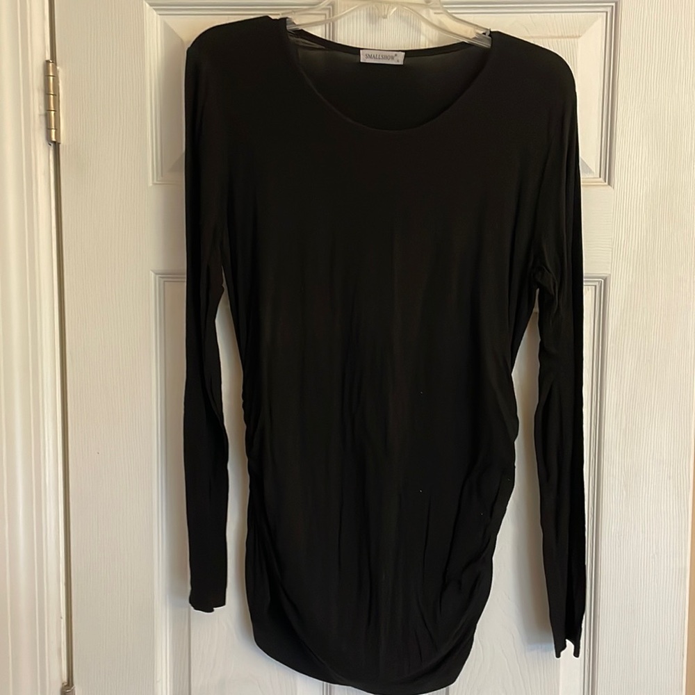 Black long sleeve fitted maternity top